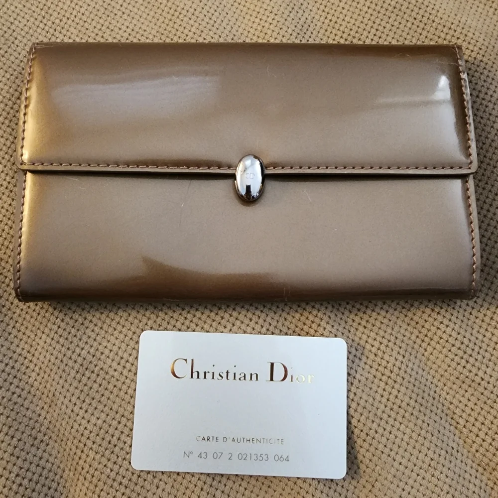 Dior has flaws